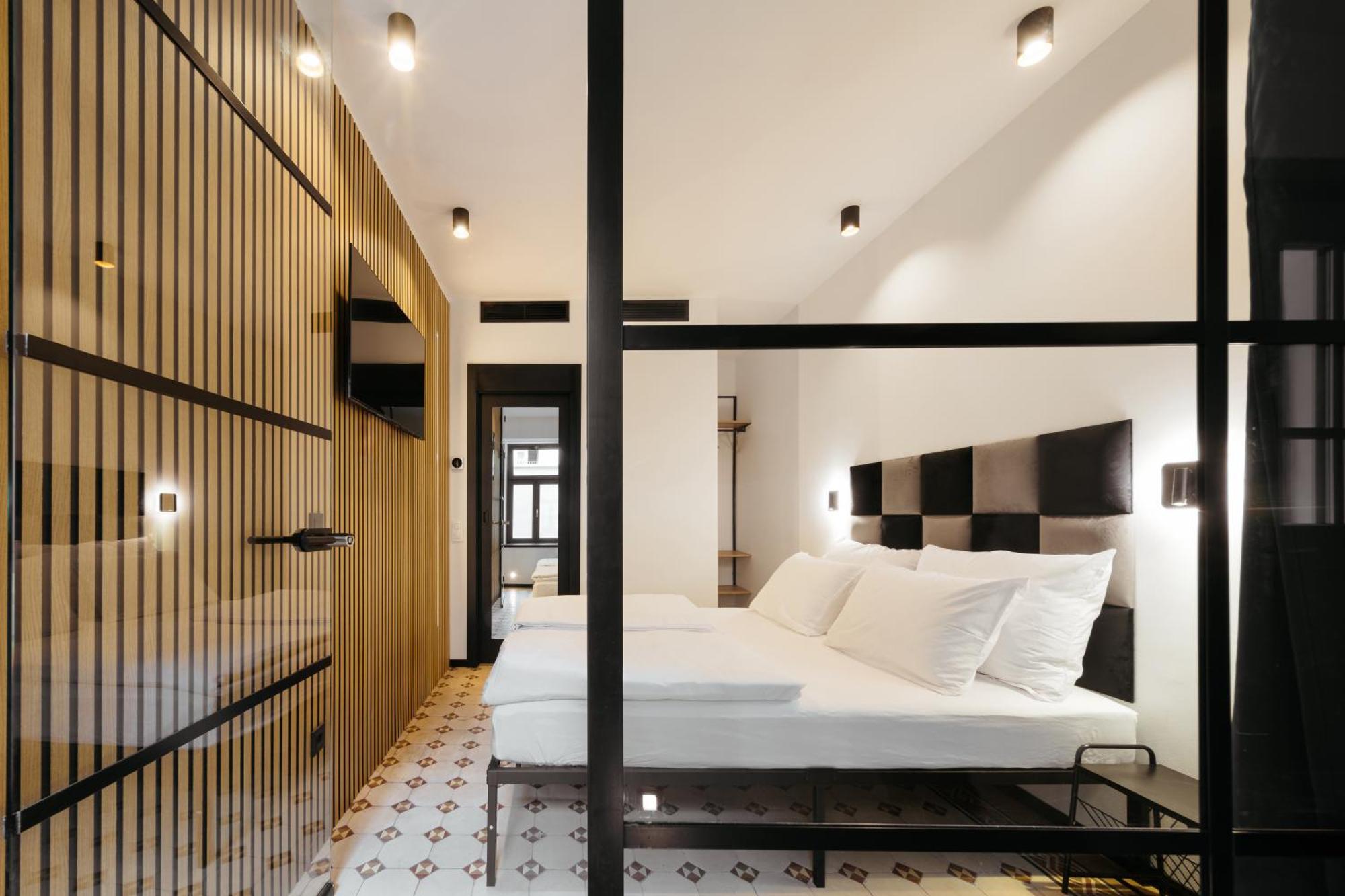 Main Square Apartments & Rooms Марибор Экстерьер фото